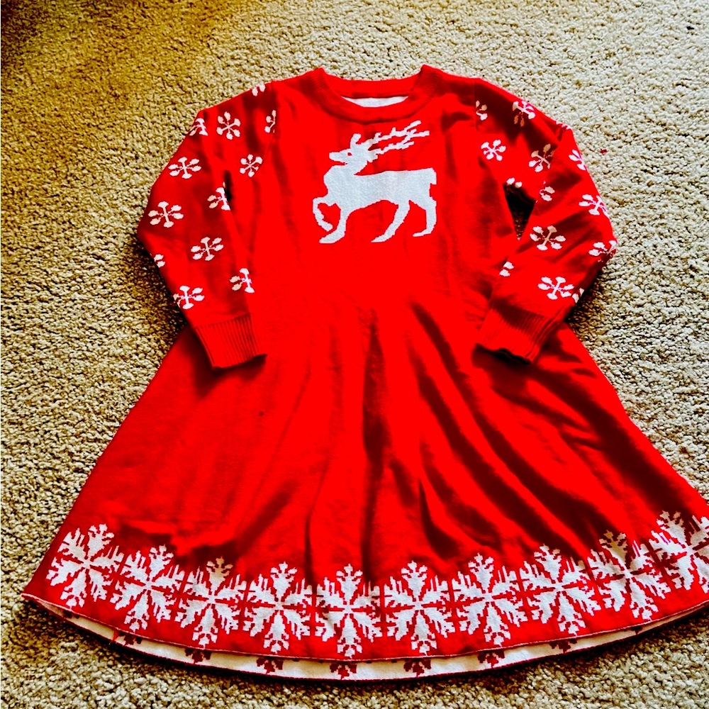 Girls Adorable Christmas Dress ! Heavy material to help keep warmth and comfort.